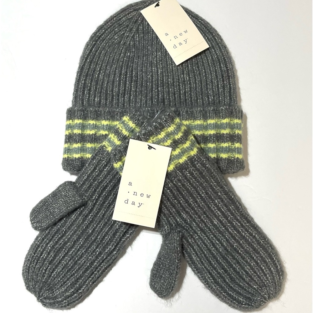 New A New Day Gray Sweater Knit Beanie and Matching Mittens Set Striped Cuff NWT